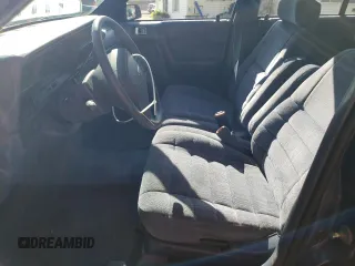 1994 Plymouth Acclaim z VIN 3P3AA46K8RT200674, wystawiony jako Copart lot #76425504 z przebiegiem 105 874 mil mil oraz Szkody całkowita. Historia ofert i sprzedaży dostępna na DreamBid. Obrazek 7.