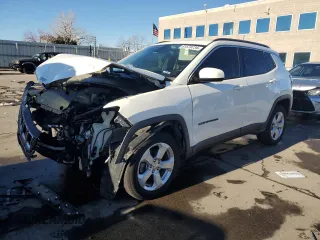 2018 Jeep Compass Latitude with VIN 3C4NJDBB8JT283163, listed as a Copart auction lot 81579734 with 42,950 mi miles and Salvage title. Bid and sale history available at DreamBid. Image 1.