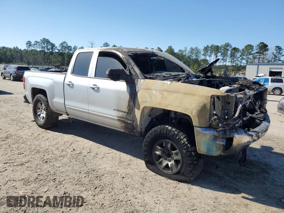 2018 Chevrolet Silverado 1500 LT with VIN 1GCRCREC8JZ180296, listed as a Copart auction lot 43631655 with Not Provided miles and Salvage Title. Bid and sale history available at DreamBid. Image 4.