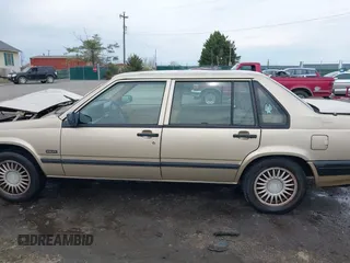 1992 Volvo 900 с VIN YV1JS8704N1101704, выставлен на аукционе IAAI как лот 41884536 с пробегом 151 903 миль миль и . История ставок и продаж доступна на DreamBid. Изображение 14.