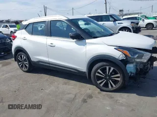 2020 Nissan Kicks SR with VIN 3N1CP5DV9LL504147, listed as a IAAI auction lot 42040107 with 7,261 mi miles. Bid and sale history available at carsss.com. Image 1.