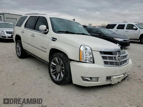 2014 Cadillac Escalade Platinum z VIN 1GYS4DEF6ER178624, wystawiony jako Copart lot #84922784 z przebiegiem 182 858 mil mil oraz Szkoda całkowita • Salvage title. Historia ofert i sprzedaży dostępna na DreamBid. Obrazek 12.