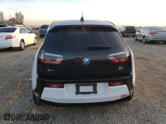 2014 BMW i3 with VIN WBY1Z4C52EV275564, listed as a Copart auction lot 85915664 with 35,961 mi miles and Salvage Title. Bid and sale history available at carsss.com. Image 6.
