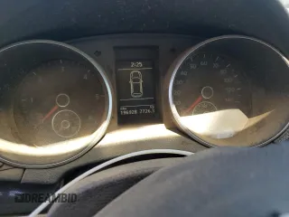 2010 Volkswagen Jetta TDI z VIN 3VWTL7AJ0AM654626, wystawiony jako Copart lot #56940995 z przebiegiem 196 928 mil mil oraz Szkoda całkowita • Salvage title. Historia ofert i sprzedaży dostępna na DreamBid. Obrazek 9.