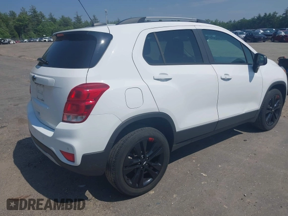 2020 Chevrolet Trax LT with VIN 3GNCJPSB3LL302317, listed as a IAAI auction lot 42492876 with 37,123 mi miles and . Bid and sale history available at DreamBid. Image 4.