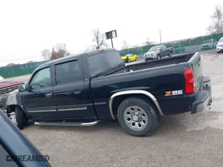 2007 Chevrolet Silverado 1500 Classic LS with VIN 2GCEC13V471146555, listed as a IAAI auction lot 40934617 with 146,144 mi miles. Bid and sale history available at carsss.com. Image 14.