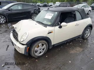 2008 MINI Convertible с VIN WMWRF33538TF68199, выставлен на аукционе IAAI как лот 42338198 с пробегом 66 793 миль миль и . История ставок и продаж доступна на DreamBid. Изображение 17.