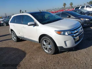 2013 Ford Edge SEL with VIN 2FMDK3JC8DBE38075, listed as a IAAI auction lot 41836234 with 110,772 mi miles. Bid and sale history available at carsss.com. Image 1.