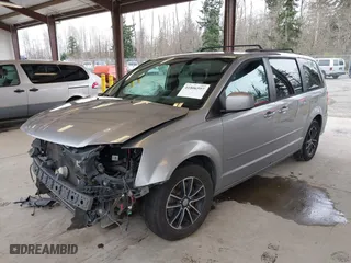 2016 Dodge Grand Caravan R/T with VIN 2C4RDGEG7GR242925, listed as a IAAI auction lot 41806597 with 1 mi miles. Bid and sale history available at carsss.com. Image 17.