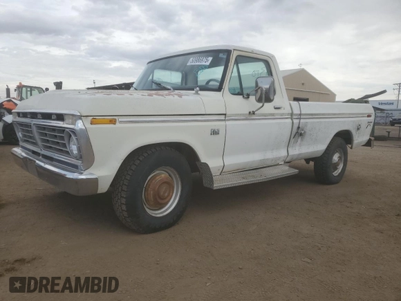 1975 Ford F-250 z VIN F25MRX29466, wystawiony jako Copart lot #50986975 z przebiegiem 92 878 mil mil oraz Nie do naprawy • Non repairable. Historia ofert i sprzedaży dostępna na DreamBid. Obrazek 1.