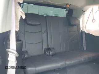 2017 Cadillac Escalade Luxury z VIN 1GYS4BKJ0HR271477, wystawiony jako IAAI lot #42278219 z przebiegiem Nie podano mil oraz . Historia ofert i sprzedaży dostępna na DreamBid. Obrazek 18.
