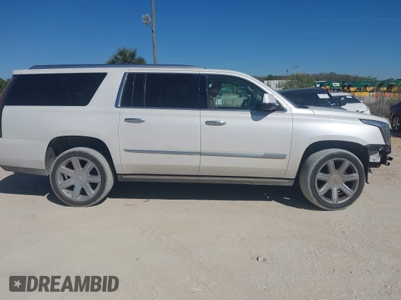 2018 Cadillac Escalade ESV Premium Luxury z VIN 1GYS3JKJ9JR167878, wystawiony jako IAAI lot #41739565 z przebiegiem 158 230 mil mil oraz . Historia ofert i sprzedaży dostępna na DreamBid. Obrazek 13.