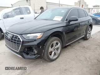 2021 Audi Q5 Premium Plus with VIN WA1BAAFY5M2065794, listed as a IAAI auction lot 41504108 with 47,085 mi miles. Bid and sale history available at carsss.com. Image 6.