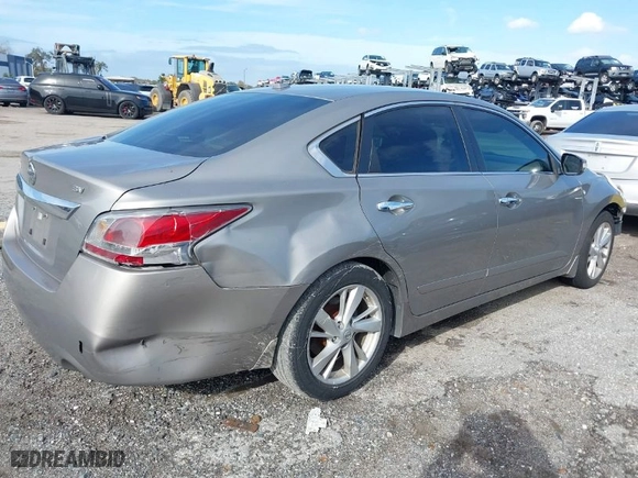 2015 Nissan Altima 2.5 S with VIN 1N4AL3AP6FC116745, listed as a IAAI auction lot 41575189 with 184,088 mi miles. Bid and sale history available at carsss.com. Image 4.