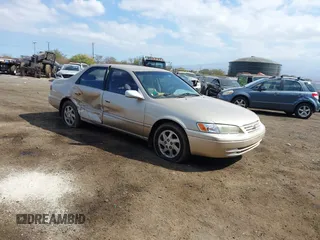 1998 Toyota Camry LE z VIN JT2BF28K3W0122670, wystawiony jako IAAI lot #41194339 z przebiegiem 80 937 mil mil oraz . Historia ofert i sprzedaży dostępna na DreamBid. Obrazek 1.