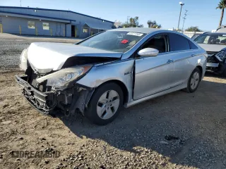2012 Hyundai Sonata Hybrid z VIN KMHEC4A49CA026791, wystawiony jako Copart lot #45411045 z przebiegiem Nie podano mil oraz Szkoda całkowita • Salvage title. Historia ofert i sprzedaży dostępna na DreamBid. Obrazek 1.