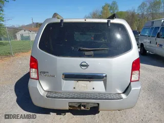2006 Nissan Pathfinder SE with VIN 5N1AR18W06C625090, listed as a IAAI auction lot 42033313 with 263,131 mi miles. Bid and sale history available at carsss.com. Image 16.