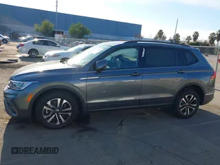 2024 Volkswagen Tiguan S с VIN 3VVRB7AX2RM053669, выставлен на аукционе IAAI как лот 41461526 с пробегом 33 358 миль миль и . История ставок и продаж доступна на DreamBid. Изображение 14.