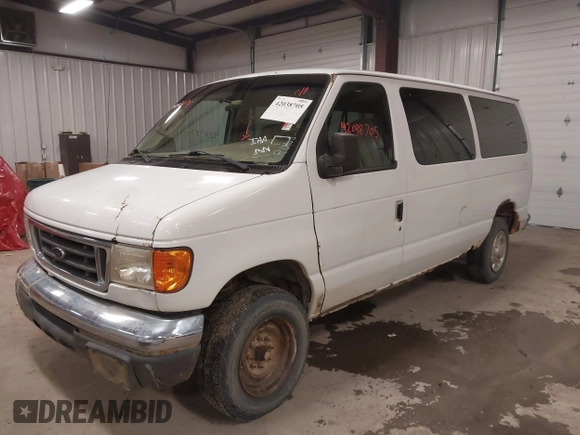 2007 Ford Econoline Passenger XL with VIN 1FBNE31LX7DA05134, listed as a IAAI auction lot 42038705 with 139,329 mi miles. Bid and sale history available at carsss.com. Image 2.
