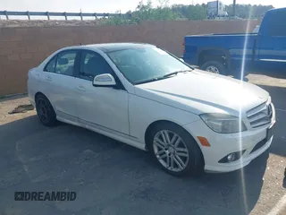2008 Mercedes-Benz C 300 Sport z VIN WDDGF54X08R014754, wystawiony jako IAAI lot #42386778 z przebiegiem 109 857 mil mil oraz . Historia ofert i sprzedaży dostępna na DreamBid. Obrazek 1.