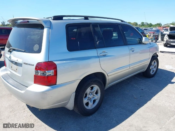 2007 Toyota Highlander with VIN JTEGD21A570167742, listed as a IAAI auction lot 41846638 with 171,518 mi miles. Bid and sale history available at carsss.com. Image 4.