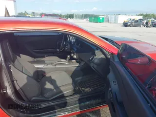 2011 Chevrolet Camaro 1LT z VIN 2G1FB1ED7B9154549, wystawiony jako IAAI lot #42707231 z przebiegiem 235 103 mil mil oraz . Historia ofert i sprzedaży dostępna na DreamBid. Obrazek 5.