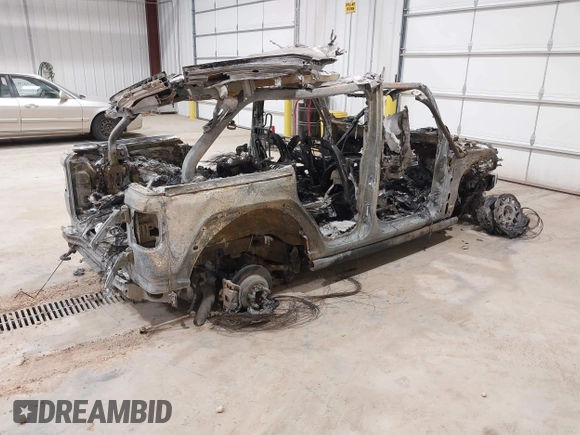 2021 Jeep Wrangler Unlimited Rubicon with VIN 1C4HJXFN7MW619113, listed as a IAAI auction lot 41879742 with Not provided miles and . Bid and sale history available at DreamBid. Image 4.