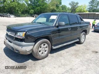 2003 Chevrolet Avalanche with VIN 3GNEC13T03G327322, listed as a IAAI auction lot 42309223 with 223,727 mi miles and . Bid and sale history available at DreamBid. Image 2.
