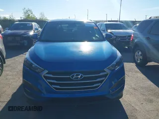 2018 Hyundai Tucson SE z VIN KM8J2CA40JU792495, wystawiony jako IAAI lot #42144647 z przebiegiem 62 769 mil mil oraz . Historia ofert i sprzedaży dostępna na DreamBid. Obrazek 12.
