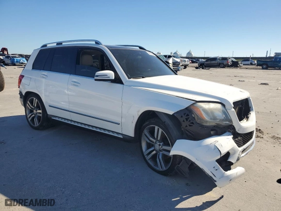 2014 Mercedes-Benz GLK-Class GLK 350 with VIN WDCGG5HB6EG197357, listed as a Copart auction lot 84813644 with 96,280 mi miles and Salvage Title. Bid and sale history available at carsss.com. Image 4.