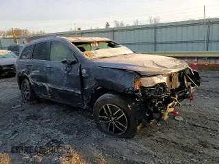 2017 Jeep Grand Cherokee Trailhawk with VIN 1C4RJFLT0HC694583, listed as a Copart auction lot 84421734 with 116,772 mi miles and Salvage title. Bid and sale history available at DreamBid. Image 12.