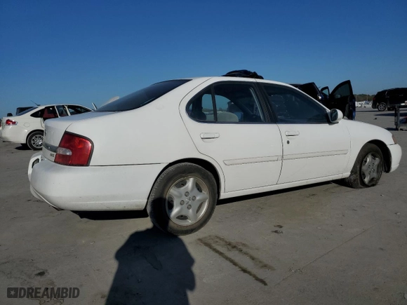 2000 Nissan Altima XE with VIN 1N4DL01D3YC107778, listed as a Copart auction lot 77478584 with 201,711 mi miles and Clean Title. Bid and sale history available at carsss.com. Image 3.
