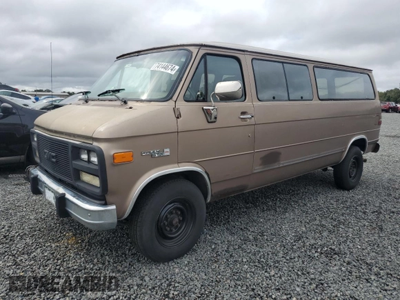 1995 GMC Rally z VIN 1GJGG39K6SF525508, wystawiony jako Copart lot #74144674 z przebiegiem Nie podano mil oraz Szkody całkowita. Historia ofert i sprzedaży dostępna na DreamBid. Obrazek 1.