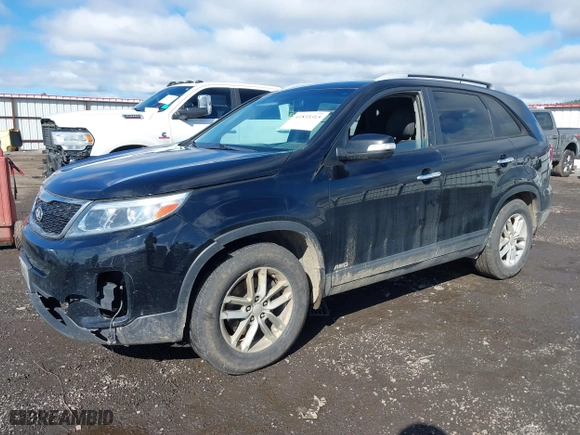 2015 Kia Sorento LX with VIN 5XYKTDA76FG649338, listed as a IAAI auction lot 41835315 with 221,452 mi miles. Bid and sale history available at carsss.com. Image 18.