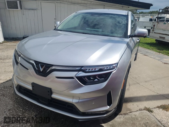 2023 VinFast VF 8 Eco с VIN RLLV1AEB5PH002749, выставлен на аукционе Copart как лот 61365875 с пробегом 5 630 миль миль и Списание • Salvage title. История ставок и продаж доступна на DreamBid. Изображение 2.