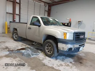 2011 GMC Sierra 1500 Work Truck z VIN 1GTN1TE09BZ409111, wystawiony jako IAAI lot #41598391 z przebiegiem 125 747 mil mil oraz . Historia ofert i sprzedaży dostępna na DreamBid. Obrazek 1.