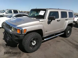 2006 Hummer H3 z VIN 5GTDN136668176921, wystawiony jako IAAI lot #36837208 z przebiegiem 114 034 mil mil oraz . Historia ofert i sprzedaży dostępna na DreamBid. Obrazek 2.