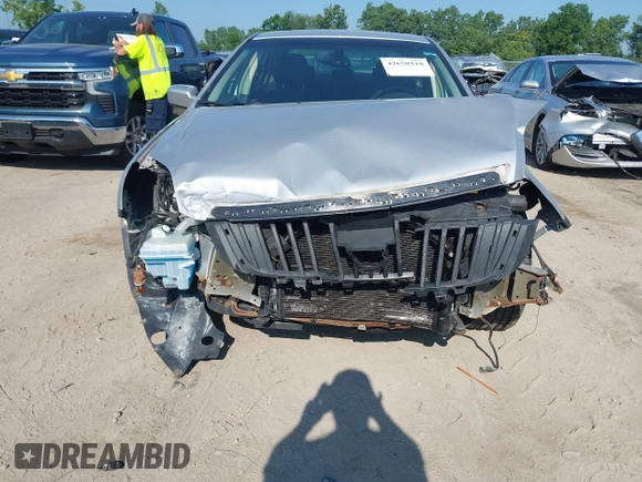 2010 Mercury Milan with VIN 3MEHM0HAXAR636168, listed as a IAAI auction lot 42650118 with 102,418 mi miles and . Bid and sale history available at DreamBid. Image 6.