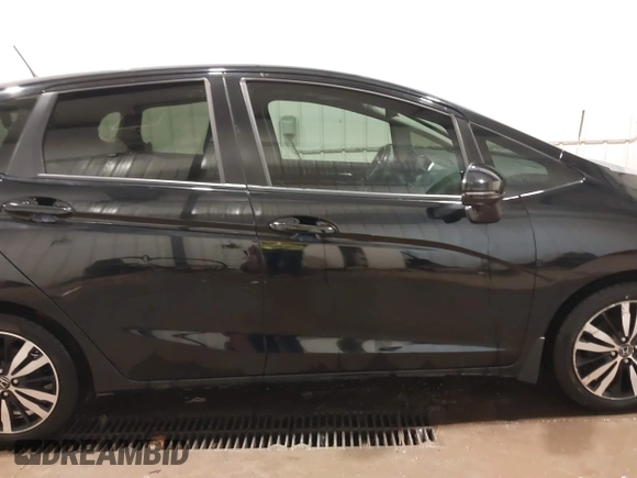 2018 Honda Fit EX-L with VIN 3HGGK5H92JM724068, listed as a IAAI auction lot 41677463 with 69,467 mi miles. Bid and sale history available at carsss.com. Image 13.