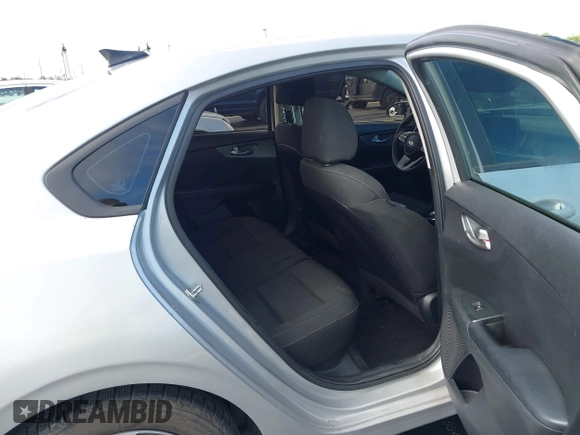 2021 Kia Forte LXS z VIN 3KPF24AD0ME334880, wystawiony jako IAAI lot #42257054 z przebiegiem 159 489 mil mil oraz . Historia ofert i sprzedaży dostępna na DreamBid. Obrazek 8.