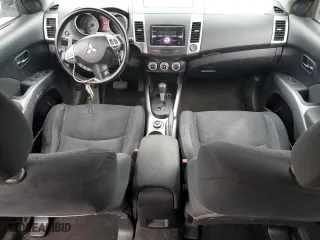 2008 Mitsubishi Outlander XLS with VIN JA4MT41X98Z013486, listed as a Copart auction lot 44634955 with 146,162 mi miles and Salvage Title. Bid and sale history available at carsss.com. Image 8.