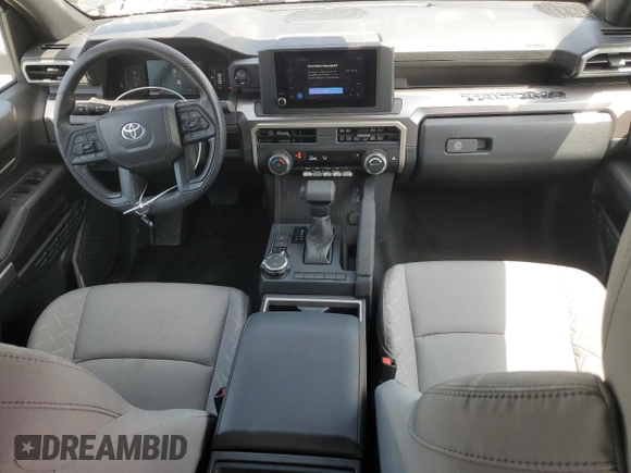 2024 Toyota Tacoma SR5 z VIN 3TMLB5JN6RM058039, wystawiony jako Copart lot #57168865 z przebiegiem 1 859 mil mil oraz Czysty tytuł • Clean title. Historia ofert i sprzedaży dostępna na DreamBid. Obrazek 8.