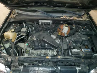 2005 Ford Escape XLT с VIN 1FMYU93135KB23475, выставлен на аукционе Copart как лот 44240295 с пробегом 210 732 миль миль и Чистый • Clean title. История ставок и продаж доступна на DreamBid. Изображение 11.