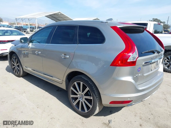2016 Volvo XC60 T5 Drive-E Premier with VIN YV440MDK1G2854334, listed as a IAAI auction lot 41580888 with 49,765 mi miles. Bid and sale history available at carsss.com. Image 3.