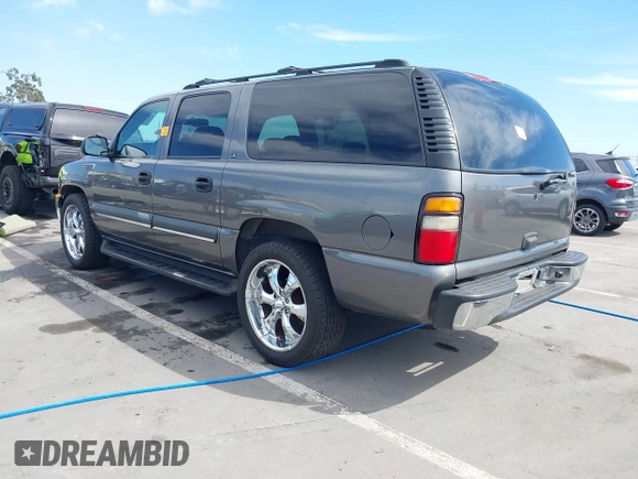 2002 Chevrolet Suburban LT with VIN 3GNEC16T52G208952, listed as a IAAI auction lot 41857120 with 1 mi miles. Bid and sale history available at carsss.com. Image 3.