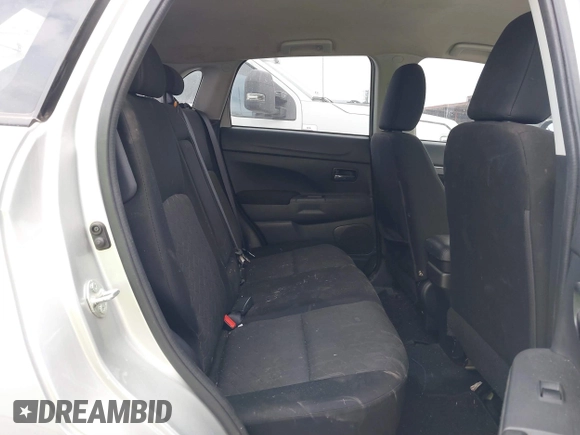 2021 Mitsubishi Outlander ES z VIN JA4APUAU1MU014152, wystawiony jako IAAI lot #41689335 z przebiegiem 112 374 mil mil oraz . Historia ofert i sprzedaży dostępna na DreamBid. Obrazek 8.