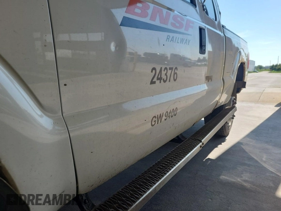 2011 Ford F-250 XL with VIN 1FT7X2B63BEC07690, listed as a IAAI auction lot 42827998 with 416,255 mi miles and . Bid and sale history available at DreamBid. Image 3.