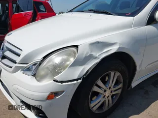 2008 Mercedes-Benz R-Class 3.5L with VIN 4JGCB56E28A084301, listed as a IAAI auction lot 41915069 with 86,667 mi miles. Bid and sale history available at carsss.com. Image 6.