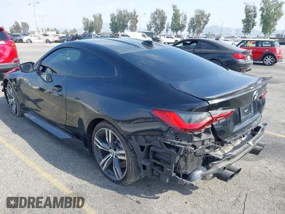 2021 BMW M4 Competition z VIN WBS33AZ01MCH15687, wystawiony jako IAAI lot #42040926 z przebiegiem 44 759 mil mil oraz . Historia ofert i sprzedaży dostępna na DreamBid. Obrazek 3.