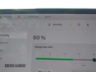 2020 Tesla Model 3 Long Range z VIN 5YJ3E1EB0LF712545, wystawiony jako IAAI lot #42198461 z przebiegiem 22 322 mil mil oraz . Historia ofert i sprzedaży dostępna na DreamBid. Obrazek 17.